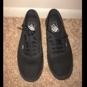 Black low pro Vans